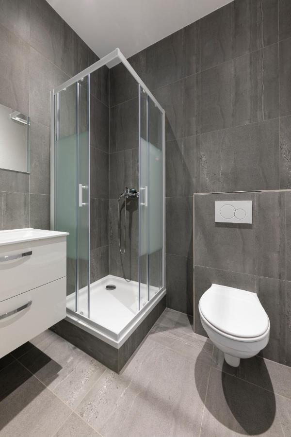 Iqs Rooms - Chambre Double Avec Salle De Bain Luxembourg By Eksteriør billede